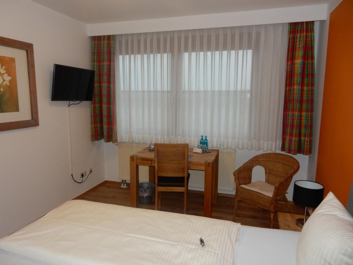 Hotel Frankenhoehe Aurach Екстериор снимка