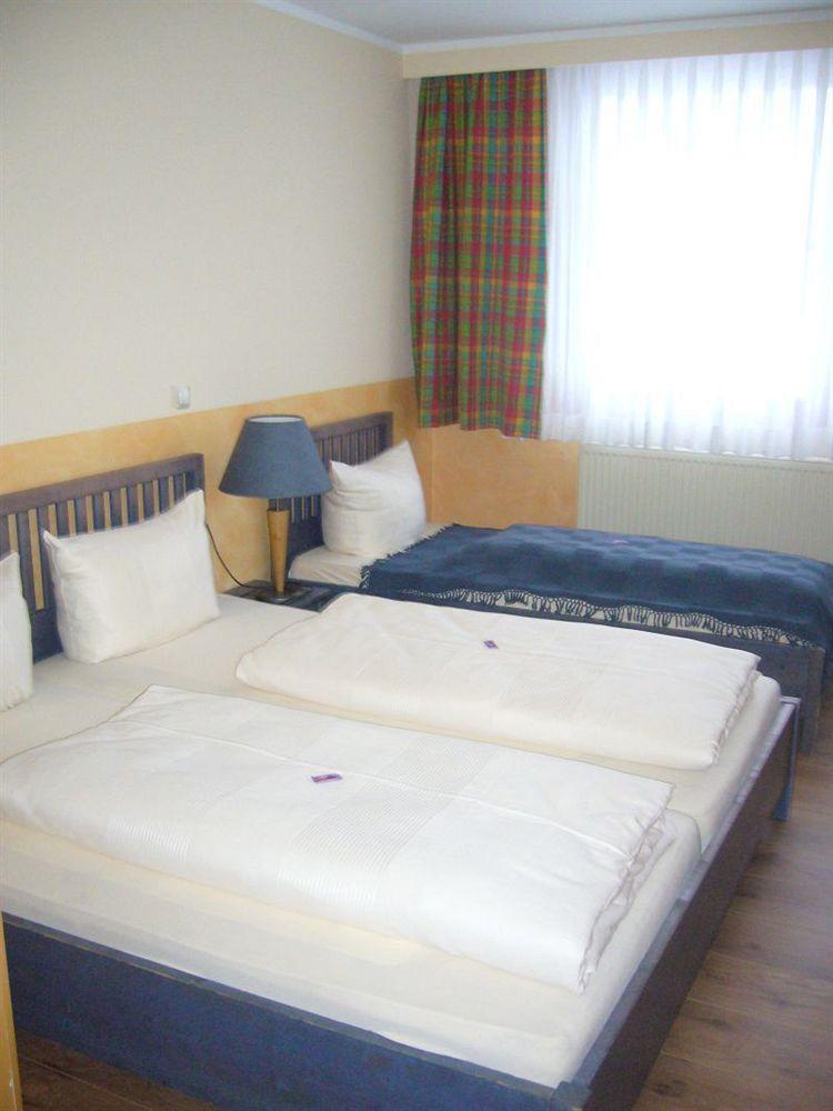 Hotel Frankenhoehe Aurach Екстериор снимка