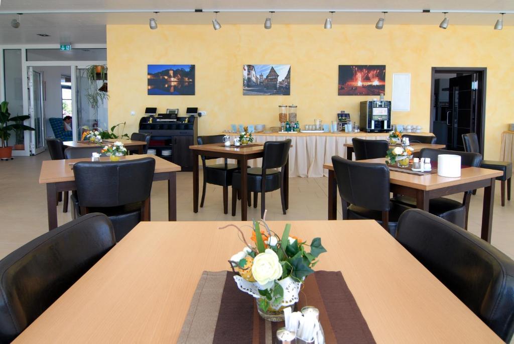 Hotel Frankenhoehe Aurach Екстериор снимка