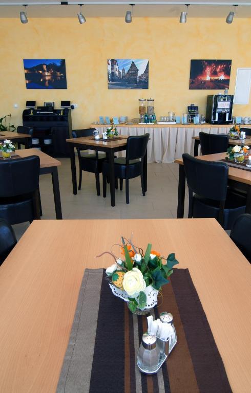 Hotel Frankenhoehe Aurach Екстериор снимка