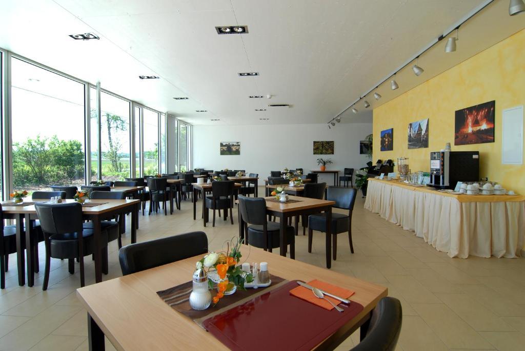 Hotel Frankenhoehe Aurach Екстериор снимка