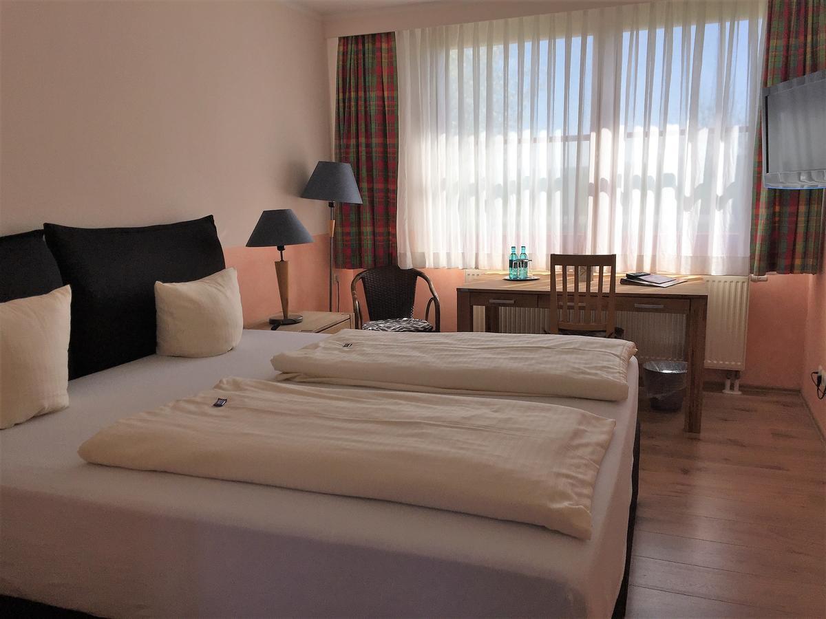 Hotel Frankenhoehe Aurach Екстериор снимка