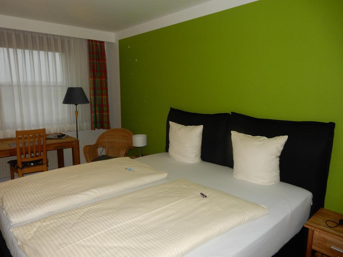 Hotel Frankenhoehe Aurach Екстериор снимка